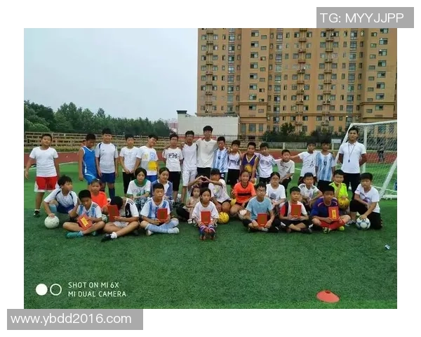 探索足球明星的成长之路与技艺传承教学设计方案